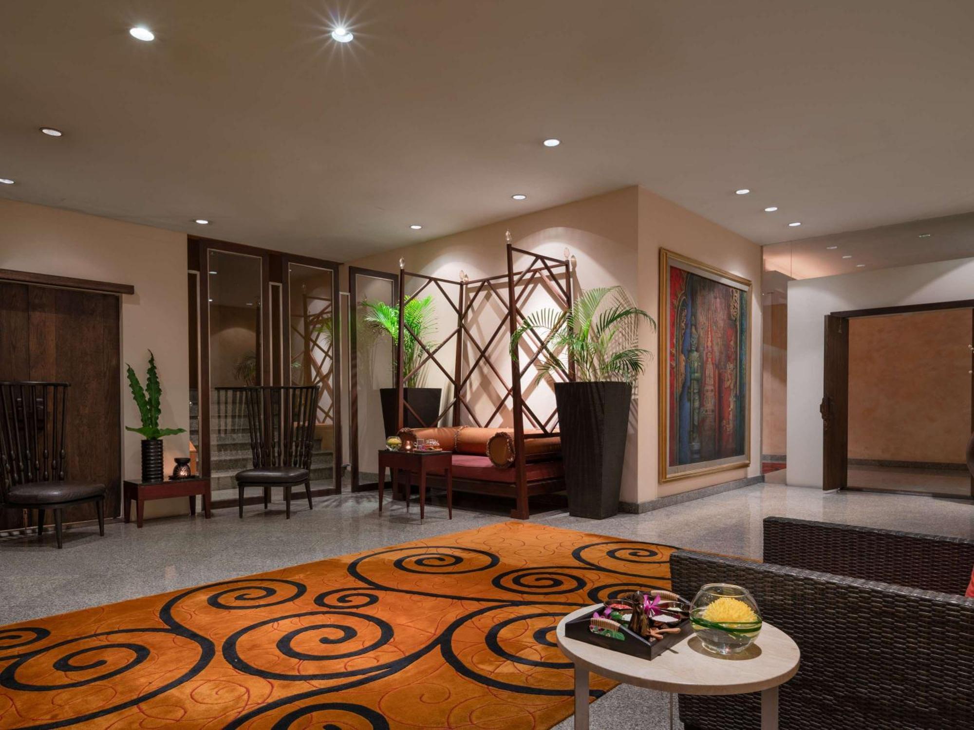 فندق بولمان بانكوك جي المظهر الخارجي الصورة The lobby of the hotel